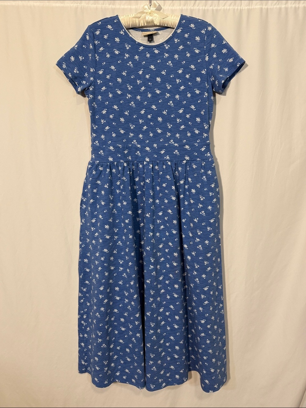 Universal Thread Blue Short-Sleeve Floral Midi Dress